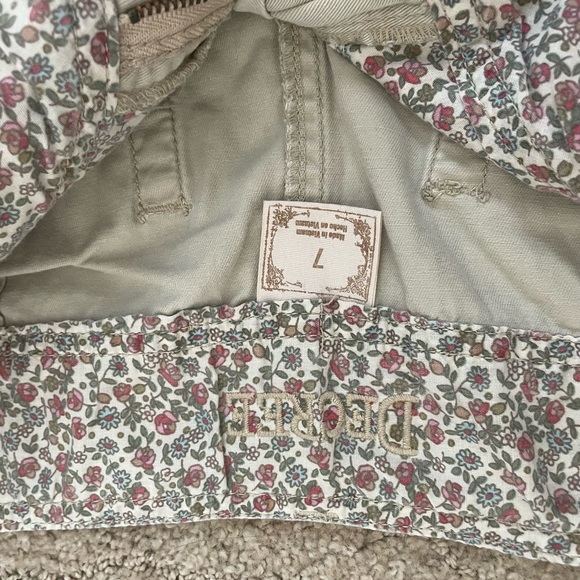 tan decree shorts size 7 - Picture 4 of 7